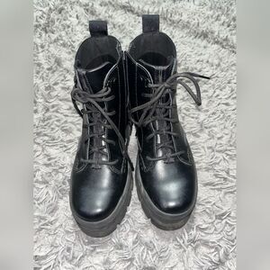 UGG Sidnee combat boot 150